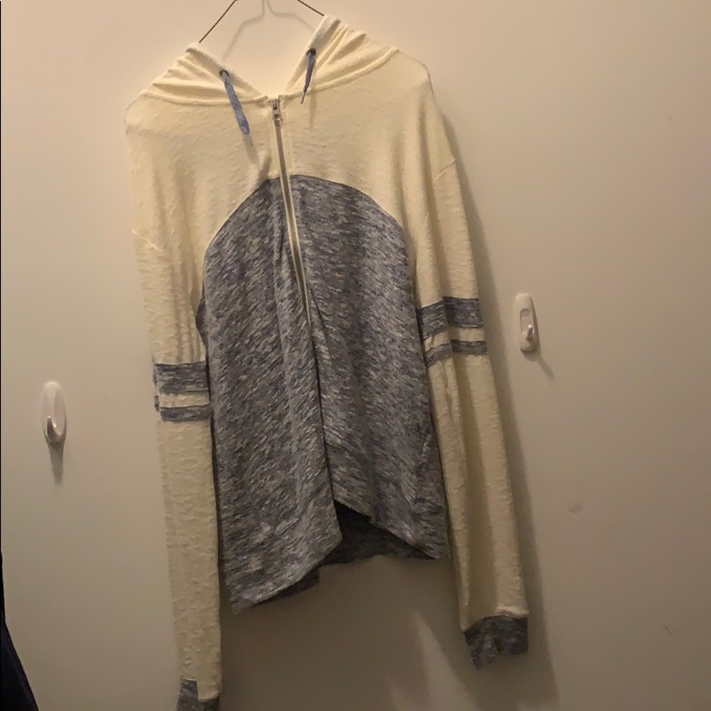 Blue and cream aeropostal sweatshirt